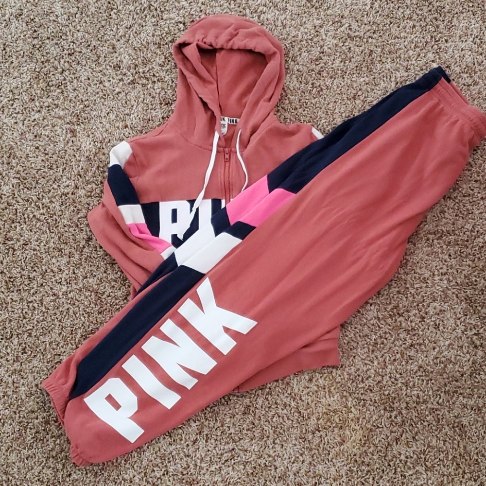 PINK sweatsuit
